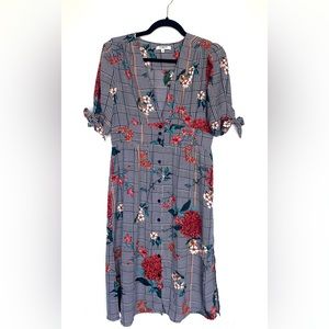 Floral midi button down dress size M with bows